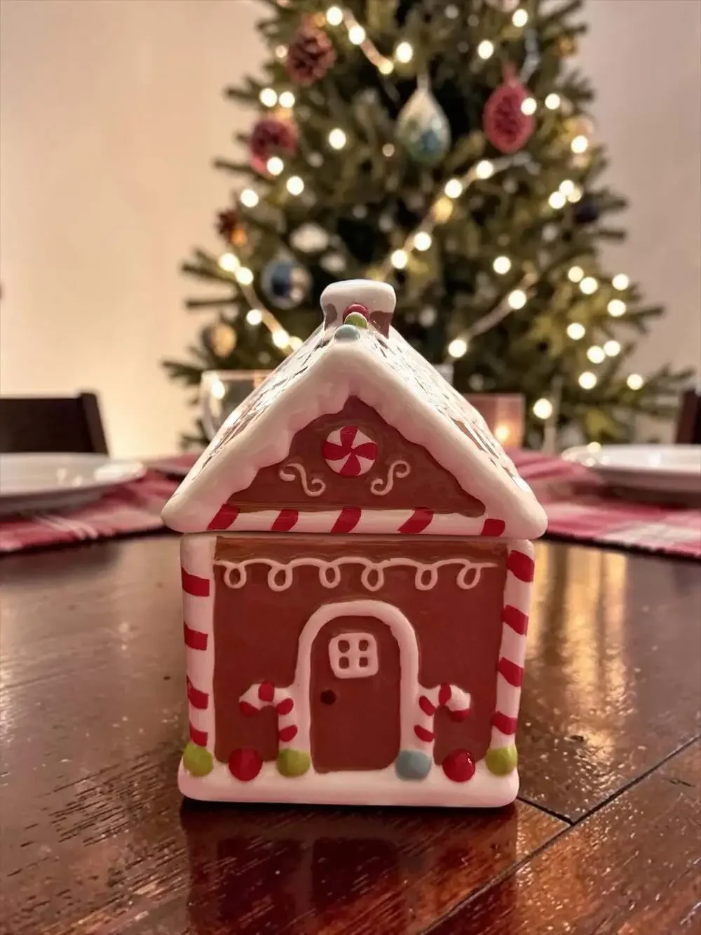 Ceramic Gingerbread House Seasonal Holiday Decor/Cookie Jar